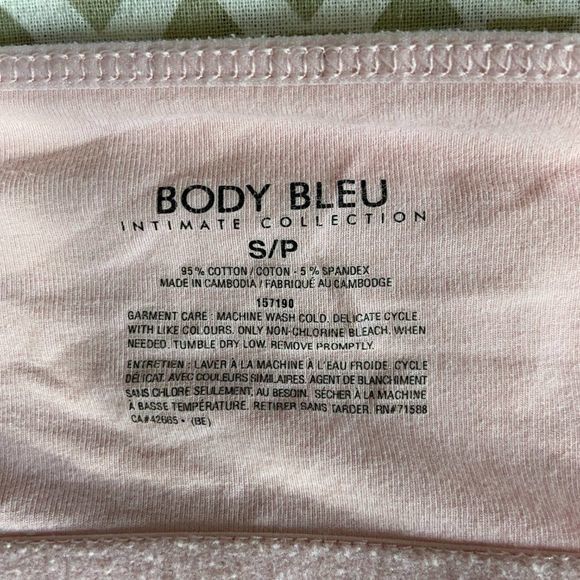 🌿4/$35 🌿 BODY BLEU Pink Tank Top with Built in Bra - Picture 5 of 6